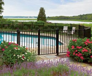 pool-surround-metal-fence